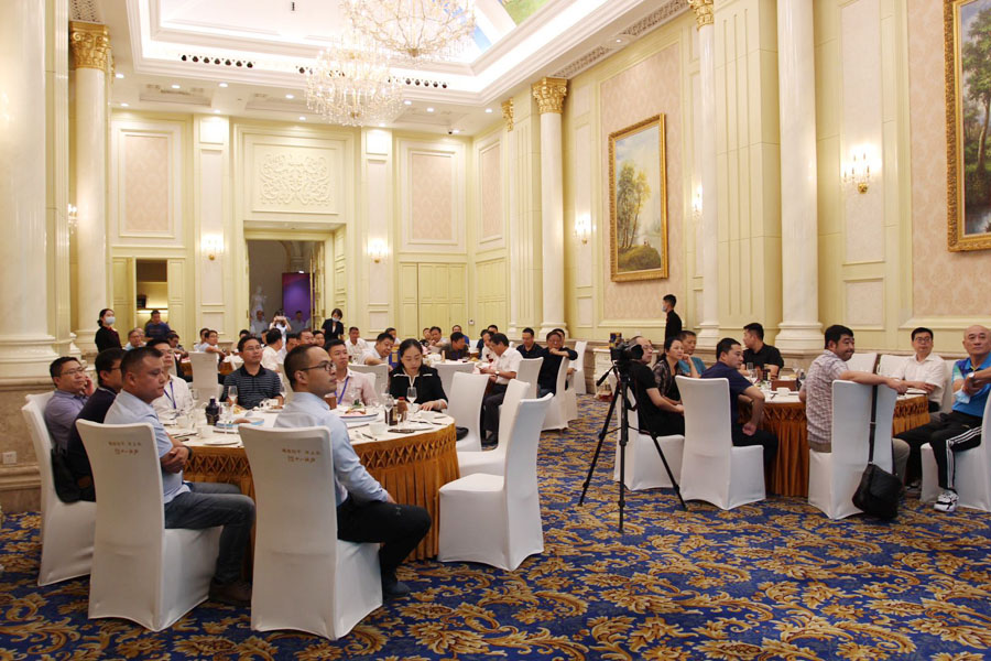 楊安民從業(yè)卅五周年系列報道--“璀璨卅五年，榮耀共分享”紀念晚宴