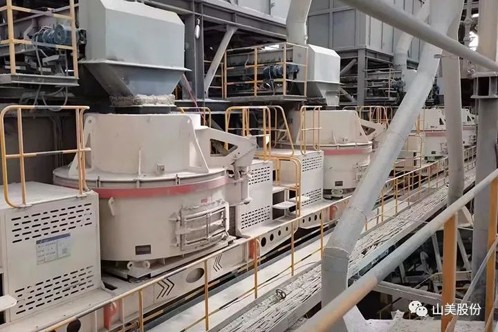 砂石協(xié)會(huì)報(bào)道！上海山美大進(jìn)料、大產(chǎn)量立式?jīng)_擊破碎機(jī)（制砂機(jī)）成功用于東方希望骨料生產(chǎn)線升級(jí)改造項(xiàng)目！