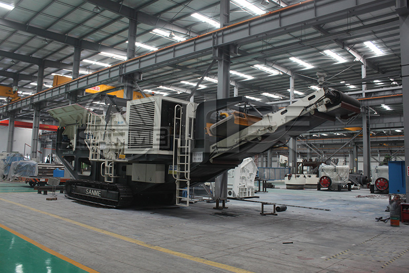 一臺(tái)移動(dòng)履帶式破碎機(jī)多少錢？