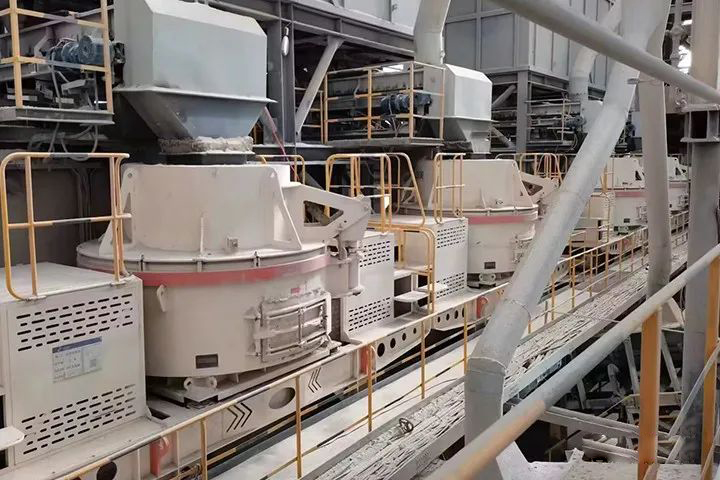 制砂機選擇固定板錘還是甩錘 制砂機選擇固定板錘還是甩錘