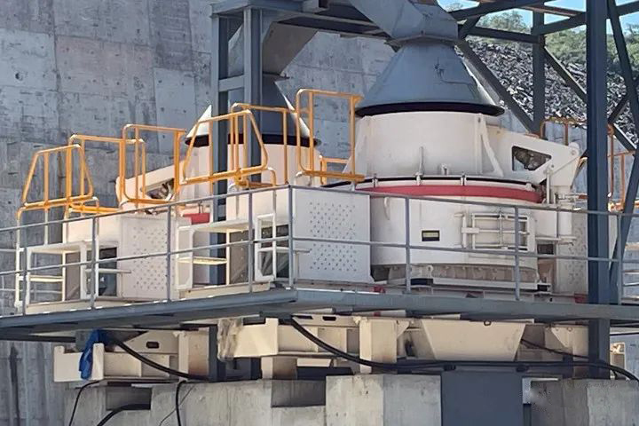 立軸沖擊式破碎機(jī) 立軸沖擊式破碎機(jī)