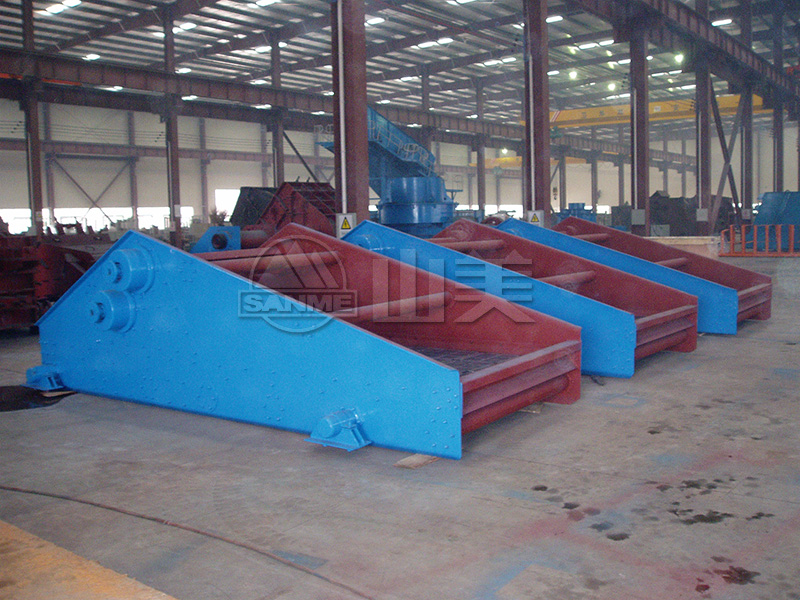 振動(dòng)篩入料時(shí)物料投放要注意什么？