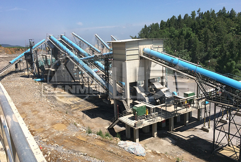 河卵石細(xì)碎用圓錐破碎機還是反擊破碎機？