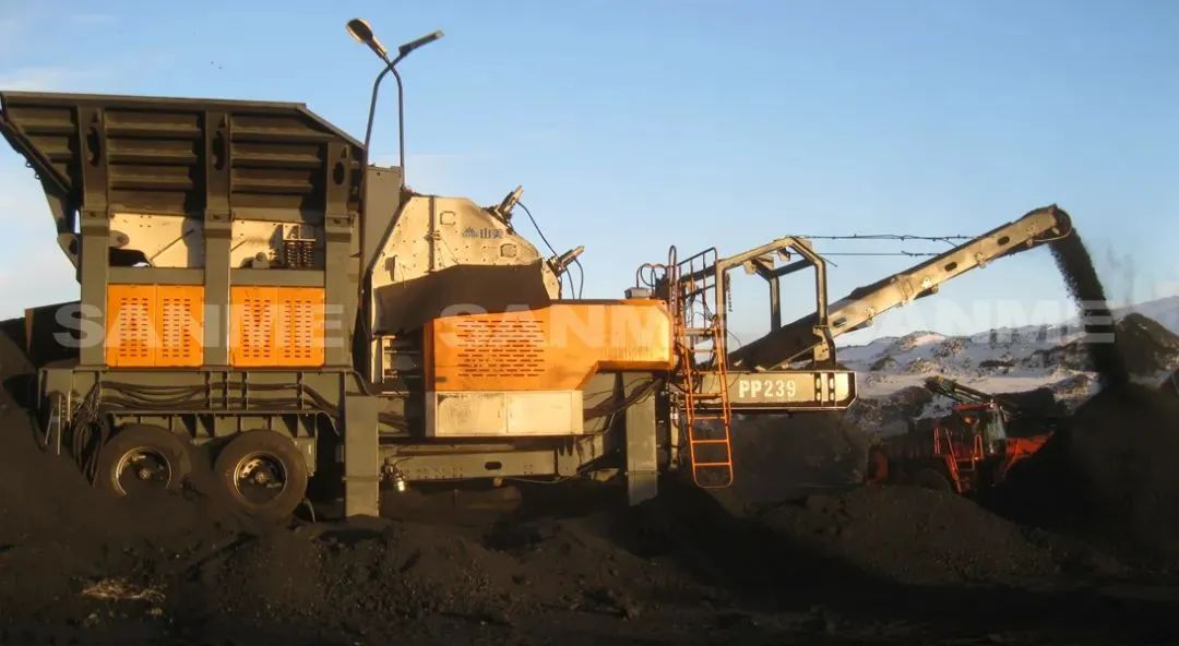 時產值近600萬！山美移動式破碎篩分一體站助力江蘇高碳鉻鐵礦破碎項目建設