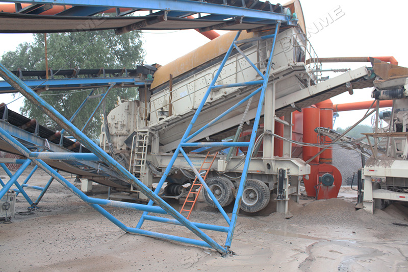 移動(dòng)式制砂機(jī) 移動(dòng)式制砂機(jī)