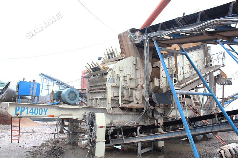 移動(dòng)式制砂機(jī) 移動(dòng)式制砂機(jī)