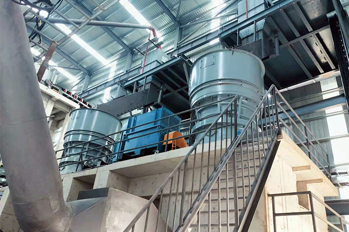 圓錐破碎機(jī) 圓錐破碎機(jī)