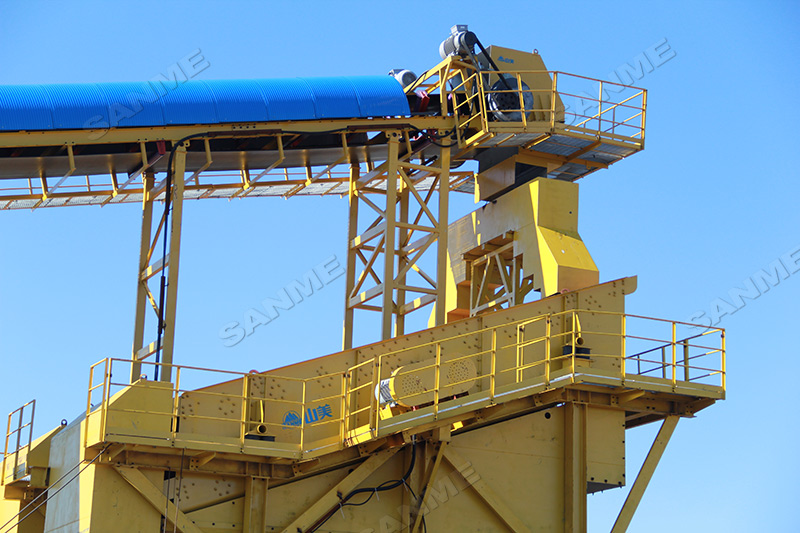 機(jī)制砂生產(chǎn)線選固定式還是移動(dòng)式？理性選擇提升生產(chǎn)效率