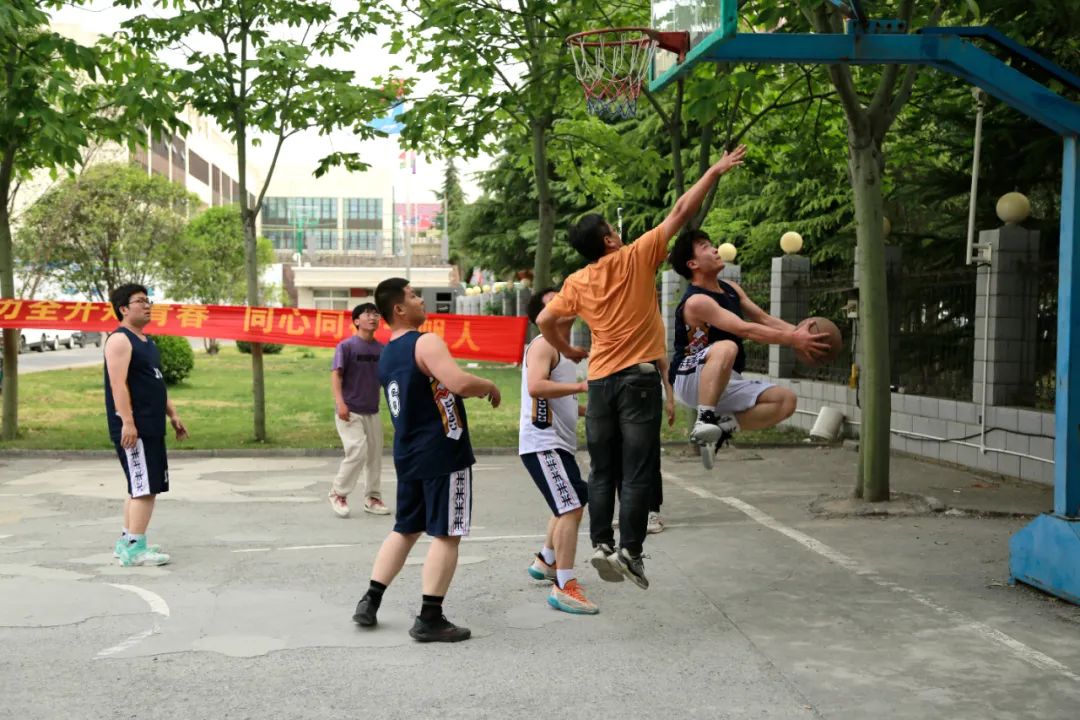 上海山美股份2025春季運動會火熱啟幕！拔河、籃球預(yù)賽燃情開戰(zhàn)