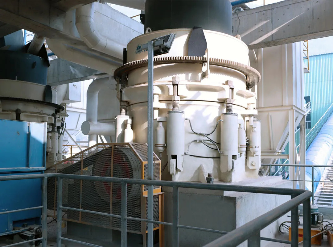 2臺SMS5000大型多缸液壓圓錐破碎機服務于華新水泥(長陽)時產(chǎn)2000噸骨料生產(chǎn)EPCO項目