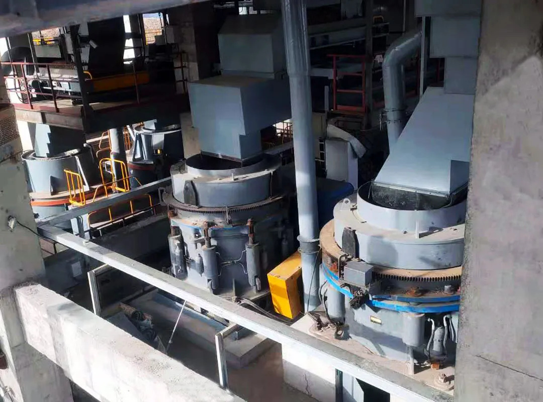 山美E-SMS歐星系列液壓圓錐破碎機施工現(xiàn)場(二)